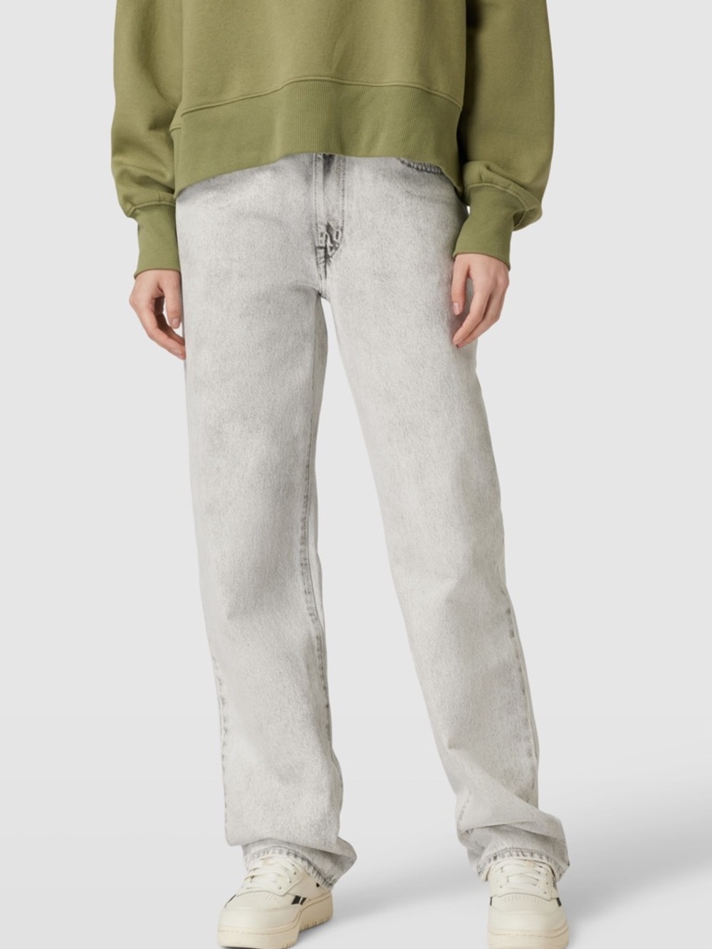 Levi's® ‘94 Baggy Fit Jeans Light Gray Splattered Wash W/Soft White Denim Base 🩶 - Picture 4 of 11